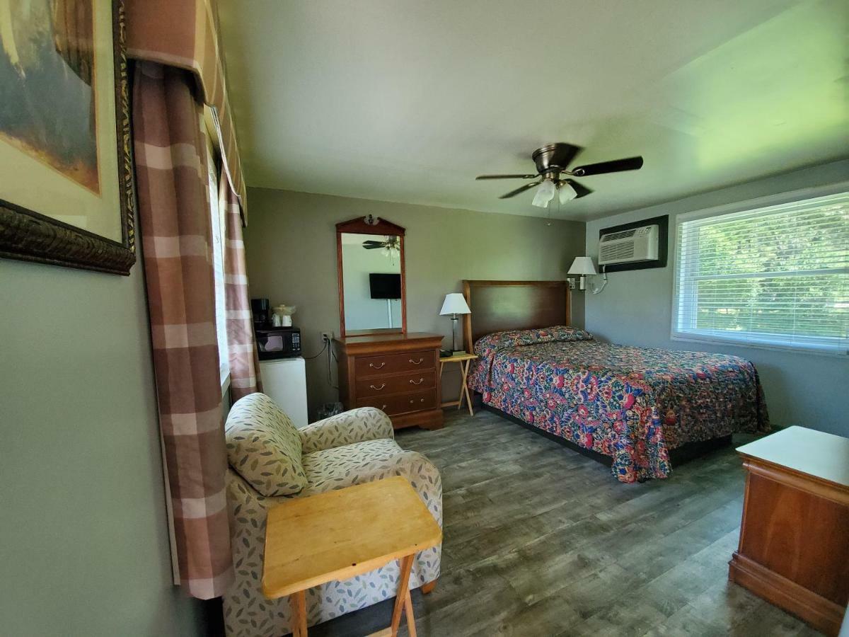 High Springs Country Inn Exteriör bild